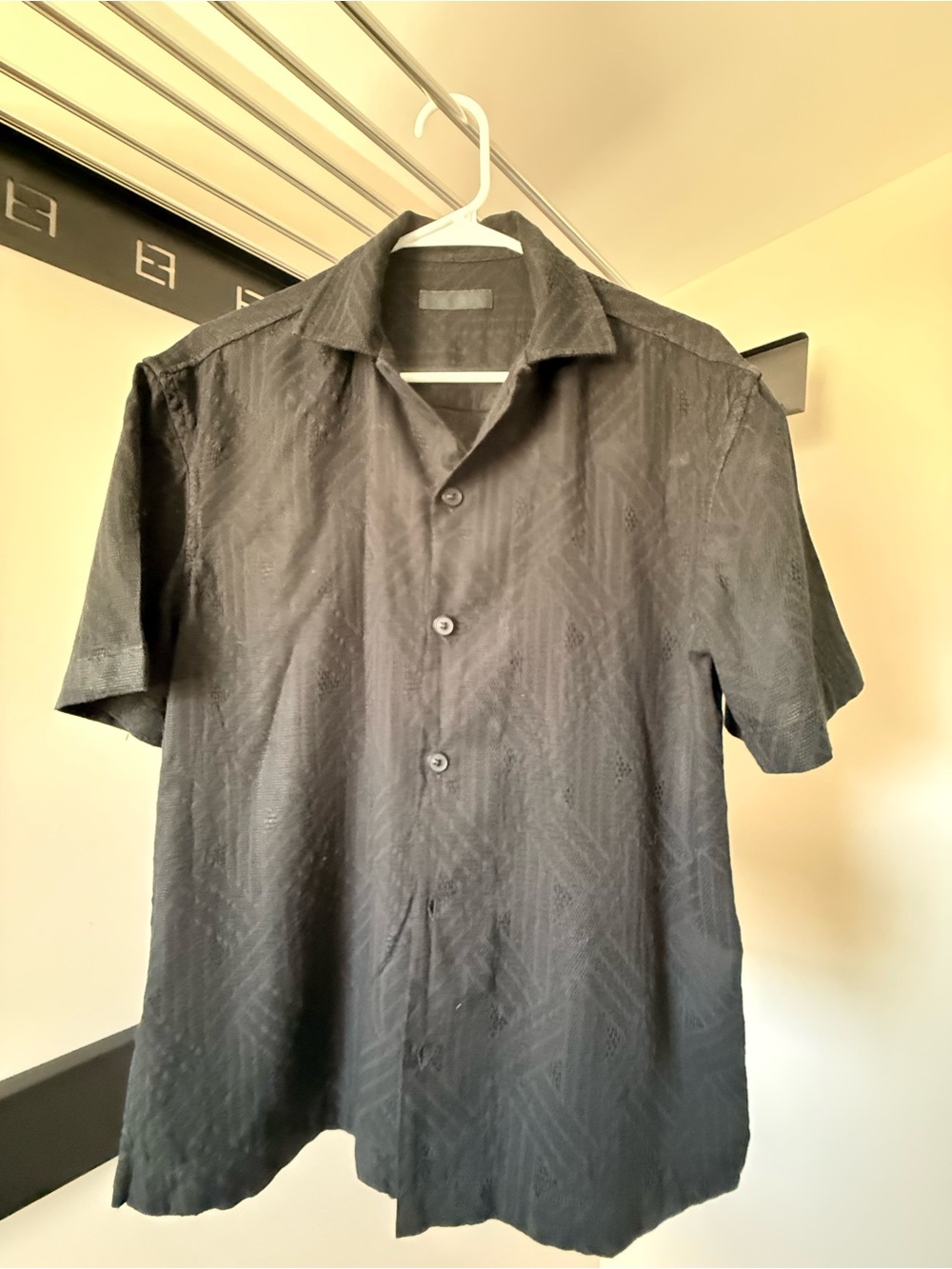 Zara Men's Black Short-Sleeve Button-Up Shirt